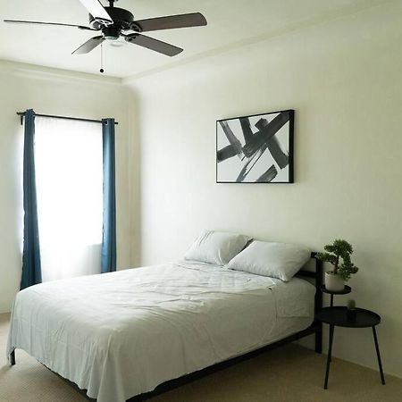 Spacious 2-Bedroom Unit In Hollywood Лос Анджелис Екстериор снимка