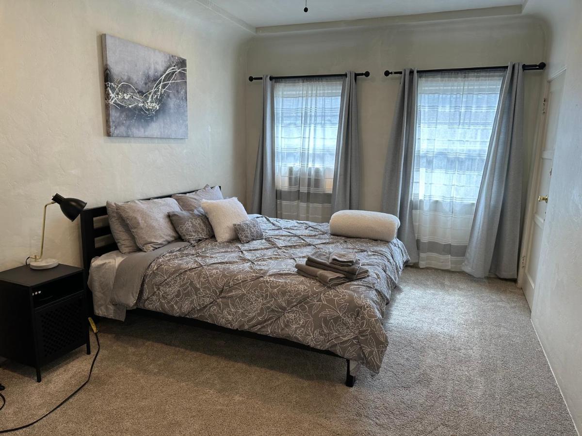 Spacious 2-Bedroom Unit In Hollywood Лос Анджелис Екстериор снимка